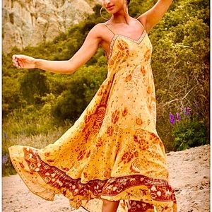 🌺🎉HP🎉🌺 NWT Spell & The Gypsy Mystic Strappy Maxi Dress